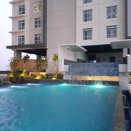 Bess Mansion Apartment, 16Th Floor Surabaya Exterior foto