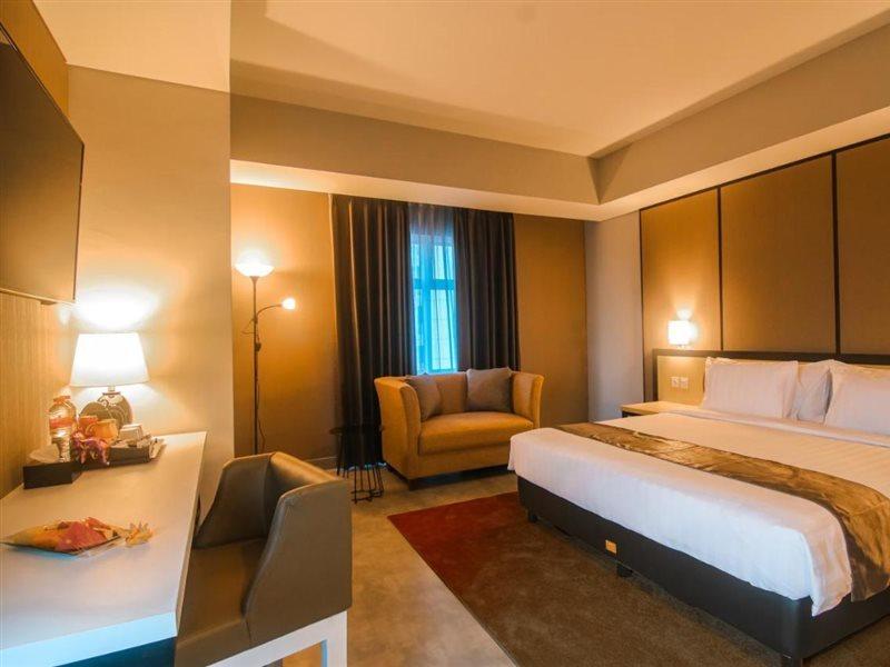 Bess Mansion Apartment, 16Th Floor Surabaya Exterior foto